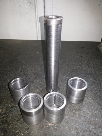 PASADOR Y BUJES  DE MINIEXCAVADORA